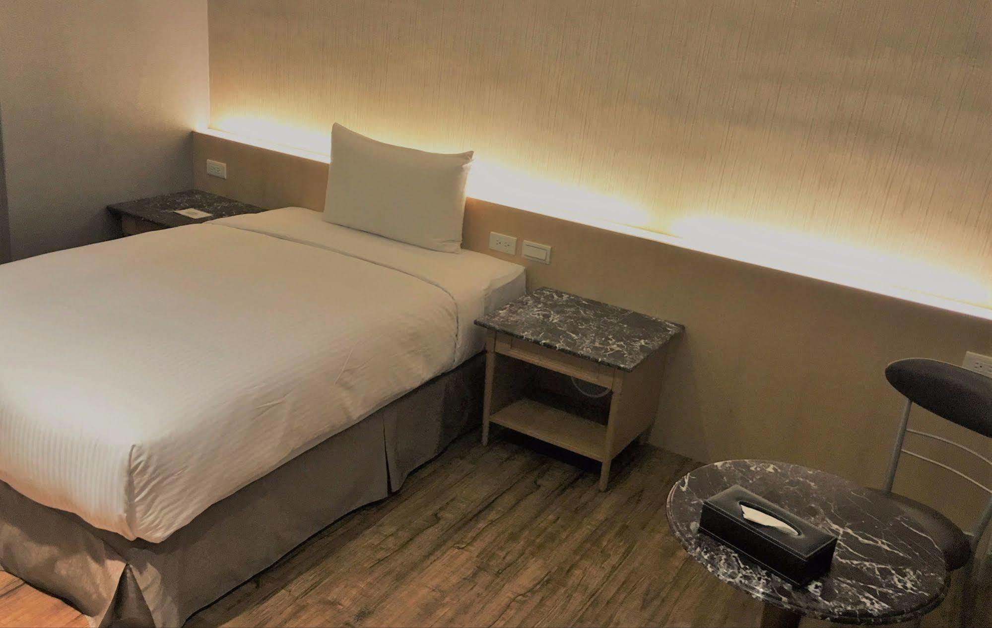 Simple Life Kaohsiung Hotel Eksteriør billede
