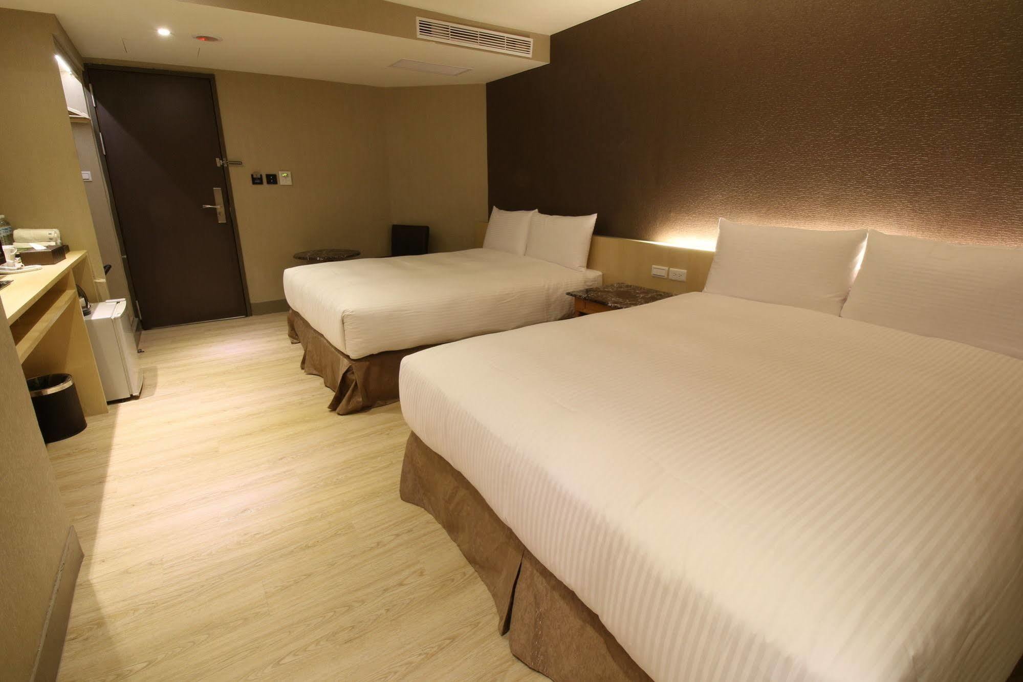 Simple Life Kaohsiung Hotel Eksteriør billede